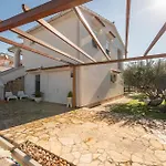 דירה In